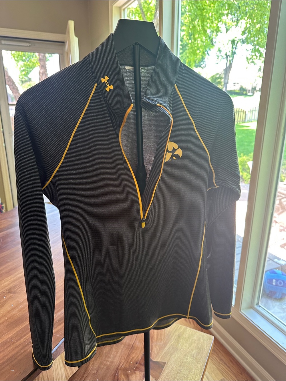 Under Armour Black Quarter-Zip Pullover: Hawkeyes women’s small